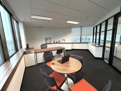 United Square (D11), Office #566883601